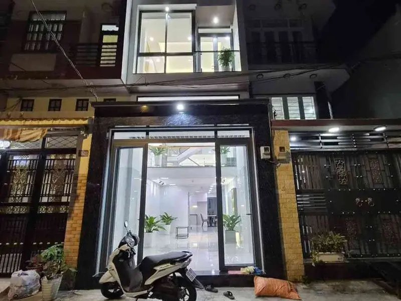 🏩 SIÊU PHẨM-NHÀ 5 TẦNG MỚI XÂY-THIẾT KẾ HIỆN ĐẠI-NỘI THẤT SANG TRỌNG-HẺM XE HƠI... Bán nhà riêng tại Bình Thới, Hồ Chí Minh 01