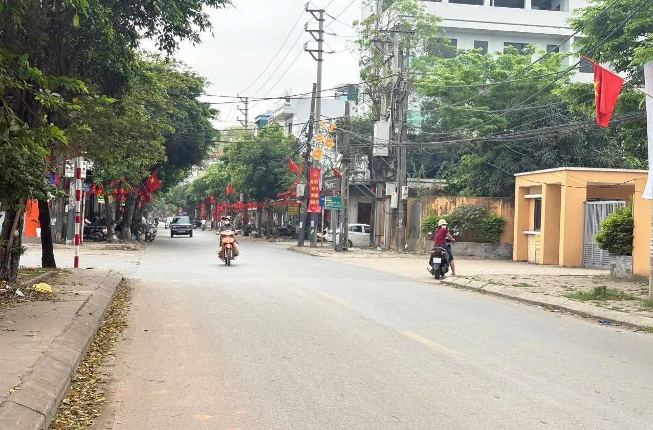 🔥LÔ GÓC NHỎ TIỀN - HOÀNG DƯƠNG - MAI ĐÌNH - SÓC SƠN🔥🔥

 Mô Tả: Đất bên mình bán là lô góc, 10... Bán đất tại Sóc Sơn, Hà Nội 01