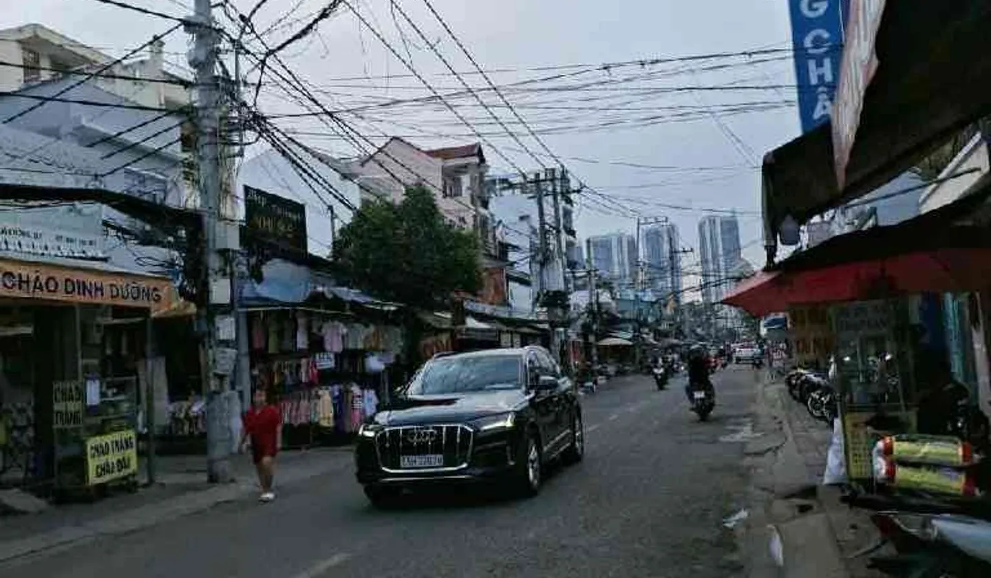 Bán nhà mặt phố phường Tân Thuận Đông quận 7, diện tích 121.8 m2, mặt tiền 5.3m, có giấy 8 tầng... Bán nhà mặt phố tại Tân Thuận, Hồ Chí Minh 01