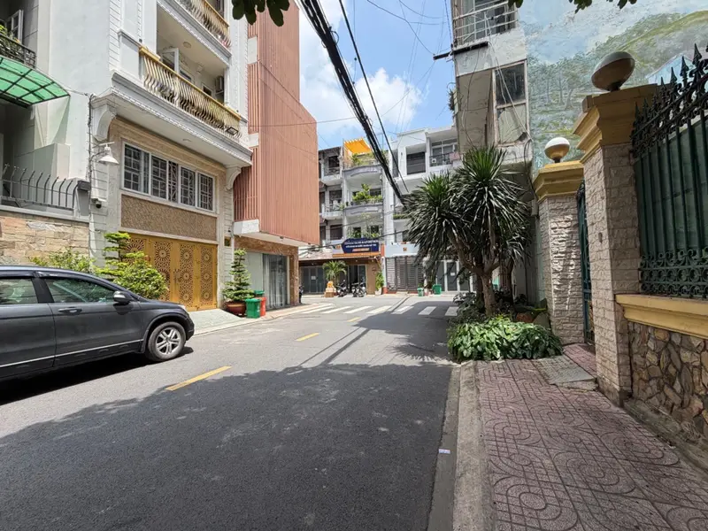 Biệt thự 4 tầng mặt phố Tân Bình rộng 250m2, giá siêu hấp dẫn... Bán nhà mặt phố tại Bảy Hiền, Hồ Chí Minh 01