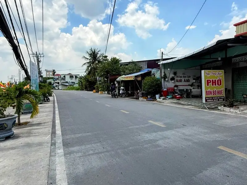 Bán nhà mặt phố 164m2 1 tầng xã Qui Đức giá tốt... Bán nhà mặt phố tại Hưng Long, Hồ Chí Minh 01