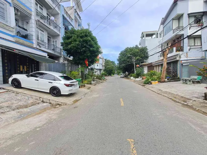 Cơ hội sở hữu nhà góc 2 mặt tiền hiếm có tại Bình Hưng giá tốt ...... Bán nhà mặt phố tại Bình Hưng, Hồ Chí Minh 01