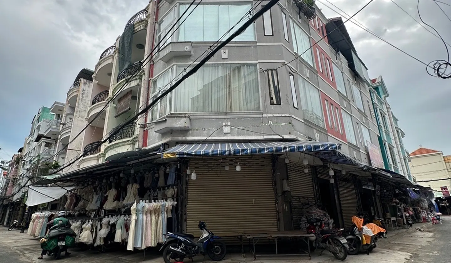Nhà 4 tầng sang trọng ở Quận Gò Vấp, vừa ở vừa kinh doanh thuận tiện... Bán nhà riêng tại Thông Tây Hội, Hồ Chí Minh 01