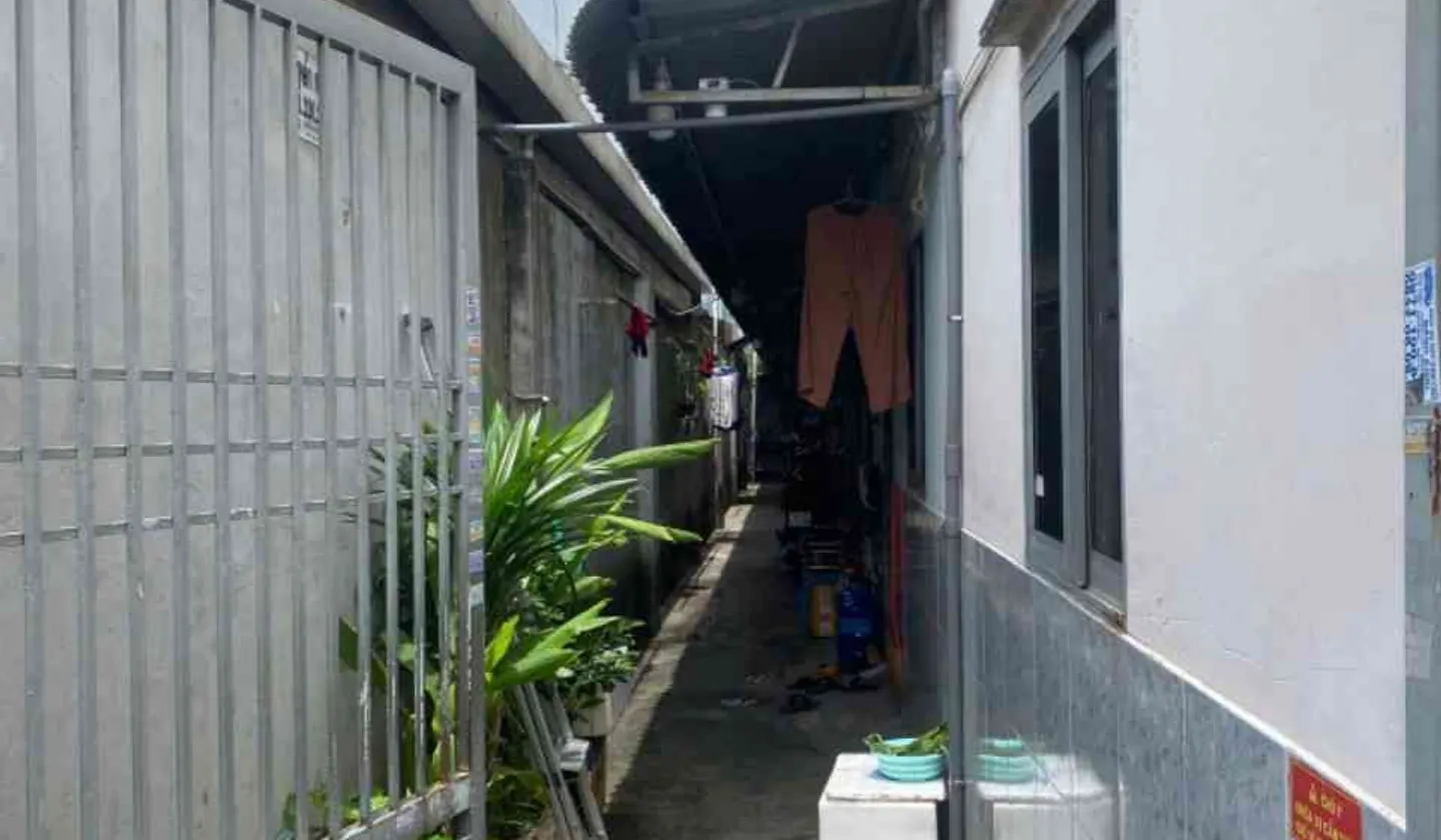 Bán nhà riêng mặt tiền rộng tại phường Nguyễn Văn Quá, diện tích 297.4m2, đầy đủ pháp lý... Bán nhà riêng tại Đông Hưng Thuận, Hồ Chí Minh 01