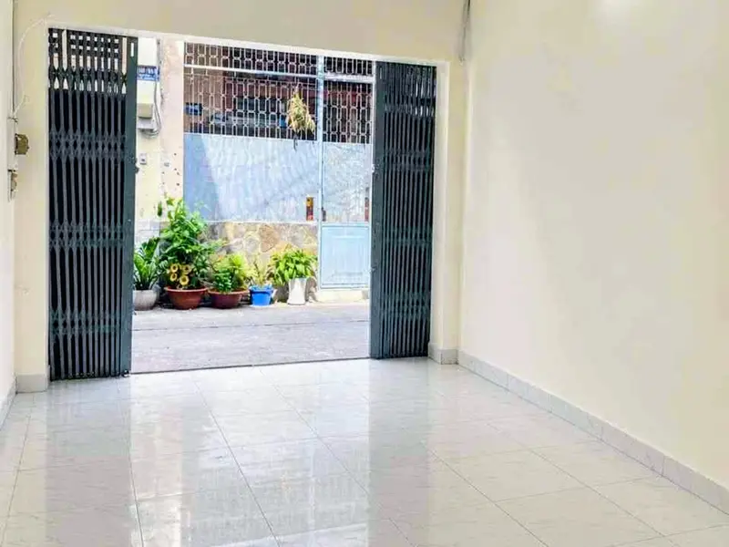 Nhà Tân Bình - Lạc Long Quân, ở ngay - xây mới …, ngang gần 4m - dài 10m - hơn 4 tỷ nhẹ.... Bán nhà riêng tại Tân Hòa, Hồ Chí Minh 01