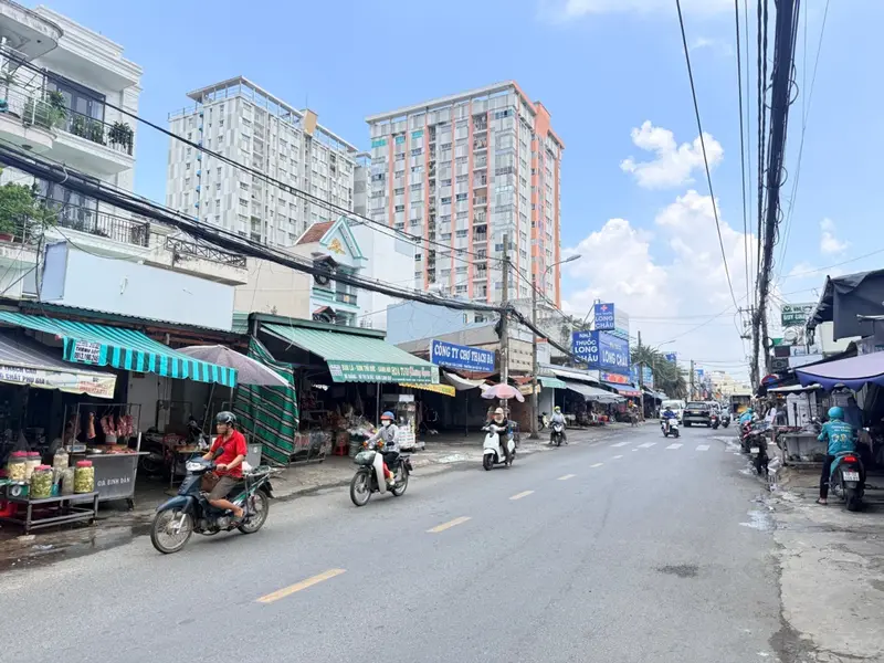 💥💥Nhà 2 Mặt Tiền Ngay Chợ
🏡 70m² ( 4x12.5m ) 
Giá nhỉnh 8T🌹🌹Thương Lượng
👍Khu dân cư đông đú... Bán nhà mặt phố tại Thông Tây Hội, Hồ Chí Minh 01