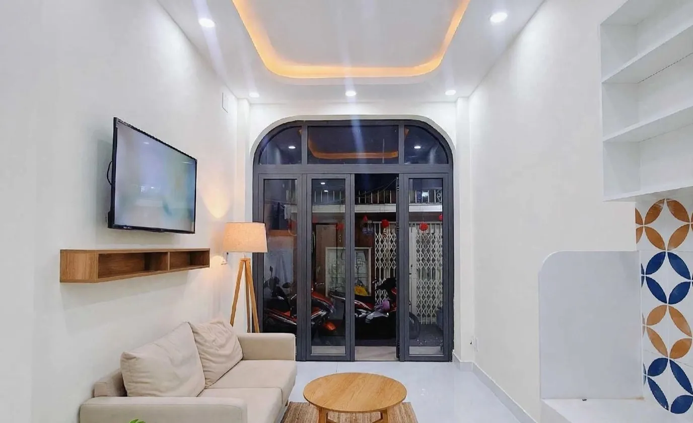 TRỤC TÔN ĐẢN - 2 TẦNG - 33.5M² - CÓ PHÒNG DƯỚI ĐẤT - 3.9 TỶ... Bán nhà riêng tại Khánh Hội, Hồ Chí Minh 01