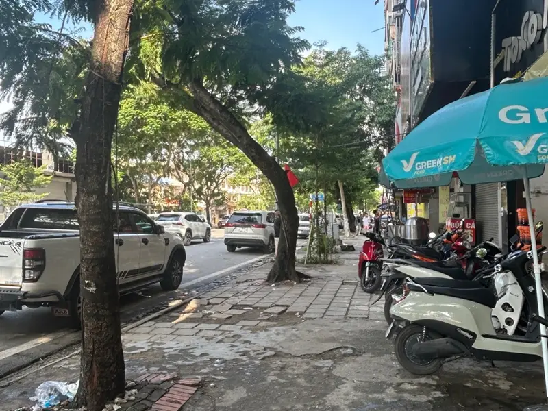 Bán nhà mặt phố Trần Quốc Hoàn, 46m2, 6 tầng, vỉa hè rộng, kinh doanh tốt... Bán nhà mặt phố tại Cầu Giấy, Hà Nội 01