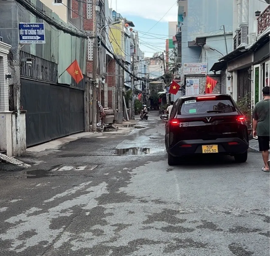 🏡 LÔ GÓC 2 MẶT XE HƠI TRÁNH NHAU – NHÀ MỚI CỨNG – 67M2– 5.5MX12.5M– 5PN KHÉP KÍN – KHU PHÂN LÔ -... Bán nhà mặt phố tại Thông Tây Hội, Hồ Chí Minh 01