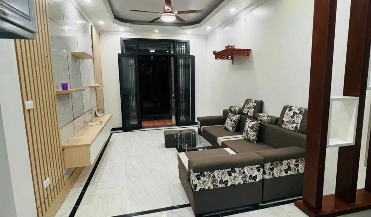 Nhà 5 tầng giá giảm bất ngờ, nội thất xịn, vị trí tiện lợi... Bán nhà riêng tại Yên Nghĩa, Hà Nội 01