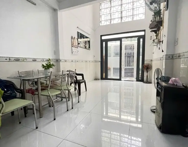 Nhà hẻm xe hơi, 3 phòng ngủ, Tân Bình giá sốc... Bán nhà riêng tại Tân Bình, Hồ Chí Minh 01