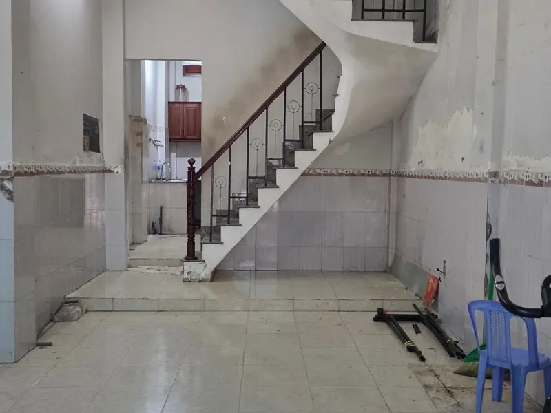 🔥 HẺM 4M SÁT MẶT TIỀN PHAN ĐĂNG LƯU – CHỈ 30M – NHÀ CŨ, TIỀM NĂNG XÂY MỚI... Bán nhà riêng tại Cầu Kiệu, Hồ Chí Minh 01