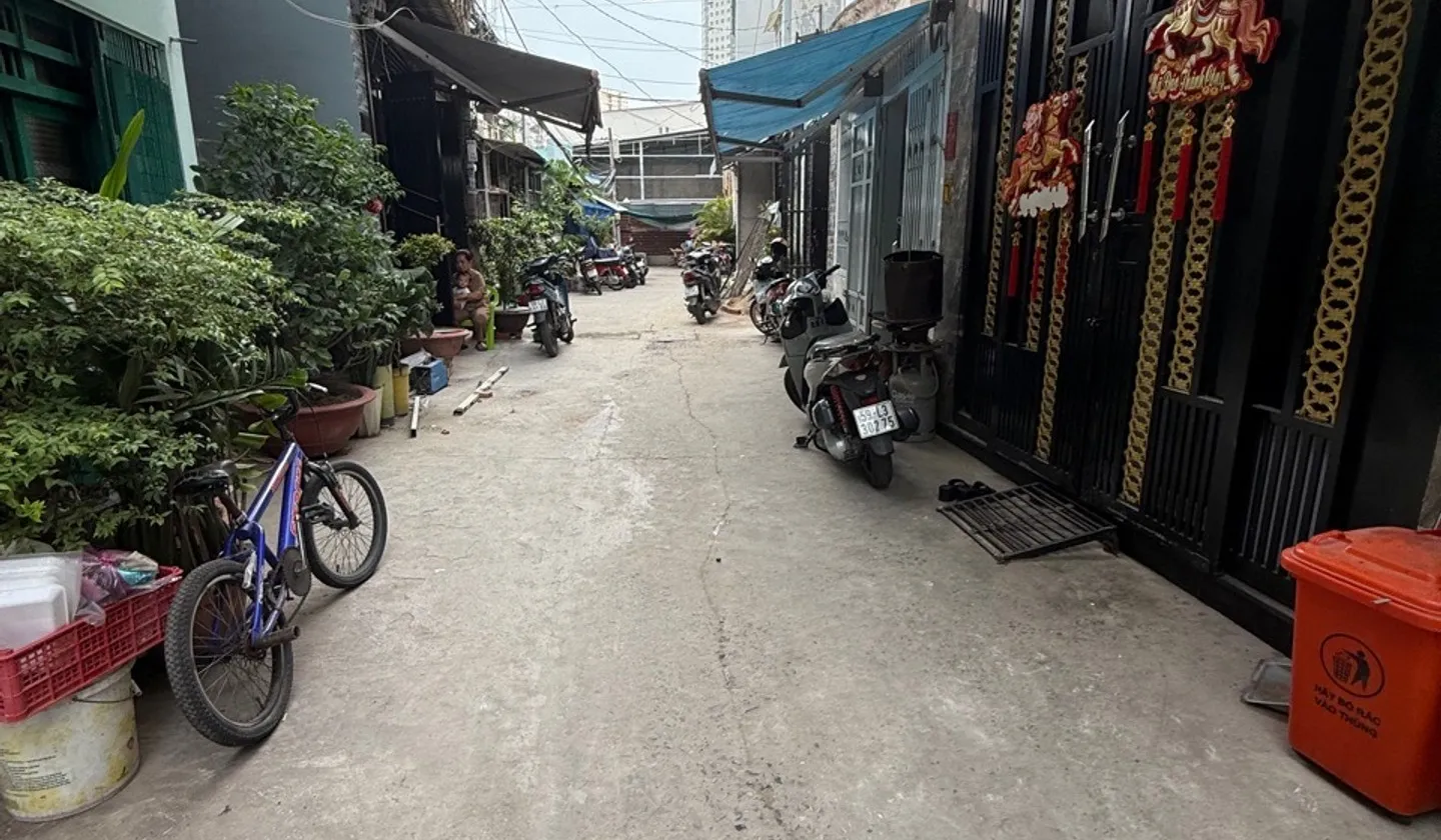 Bán nhà riêng 4 tầng tại Âu Dương Lân, Quận 8, gần Quận 5, Giá 5.97 tỷ... Bán nhà riêng tại Chánh Hưng, Hồ Chí Minh 01