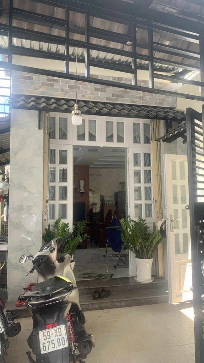 Bán nhà 4 tầng HXH đường Nguyễn Duy Trinh, phường Bình Trưng Đông, Q2, 85m2, nhỉnh 6 tỷ. tại Hồ Chí Minh 01