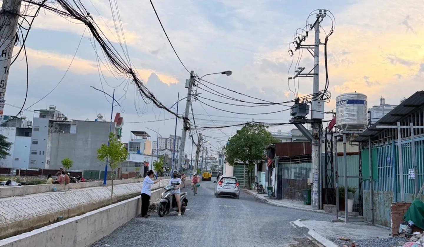 224 m _ 176m thổ cư ngang 5 đường lớn _ chỉ 36 tr / m xây căn hộ dịch vụ quá đẹp... Bán nhà mặt phố tại An Phú Đông, Hồ Chí Minh 01