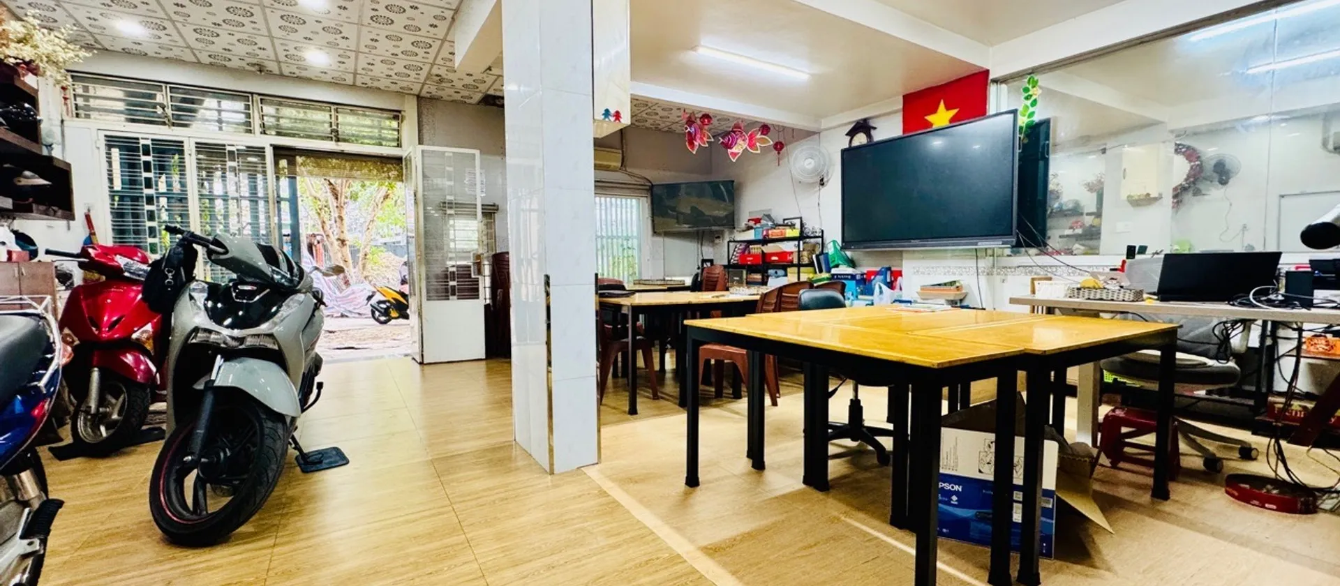 Bán Biệt Thự Mini Hiếm Có tại Phường Bình Đông, Không Gian Xanh Mát Đáng Sở Hữu... Bán nhà riêng tại Bình Đông, Hồ Chí Minh 01