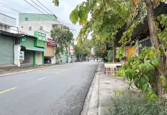 Nhà mặt phố 2 tầng rộng 110.5 m² tại trung tâm Dĩ An, Bình Dương, giá 7 tỷ... Bán nhà mặt phố tại Dĩ An, Hồ Chí Minh 02