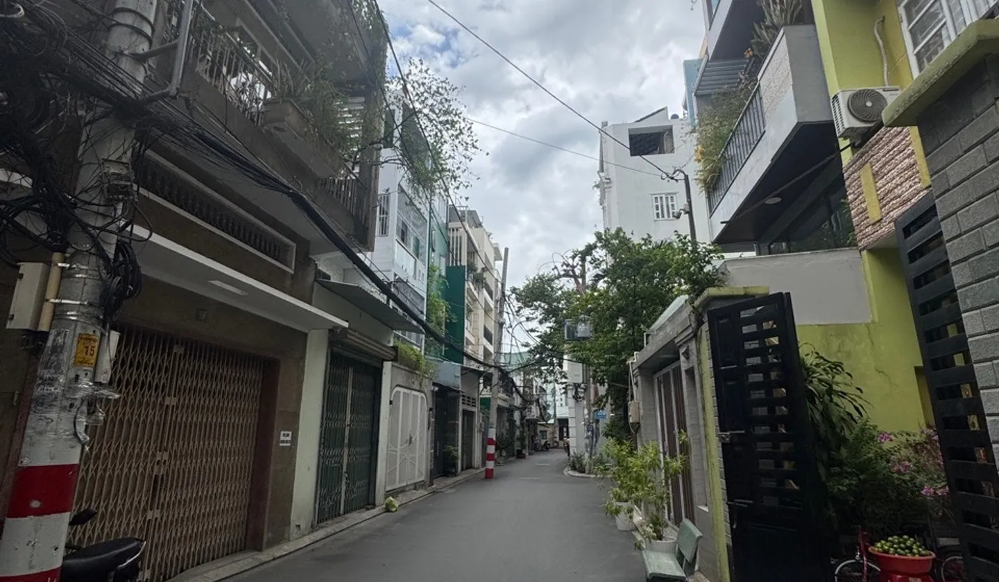NHÀ CHÍNH CHỦ MẶT TIỀN ĐƯỜNG NGUYỄN BÁ TÒNG - 60m2 - P11 CŨ - P BẢY HIỀN MỚI -... Bán nhà mặt phố tại Bảy Hiền, Hồ Chí Minh 01
