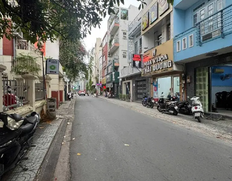 Chủ định cư chuyển nhượng nhà quận 1, 
Mặt phố Nguyễn Phi Khanh - Trần Quang Khải gần chợ Tân Định... Bán nhà mặt phố tại Tân Định, Hồ Chí Minh 01