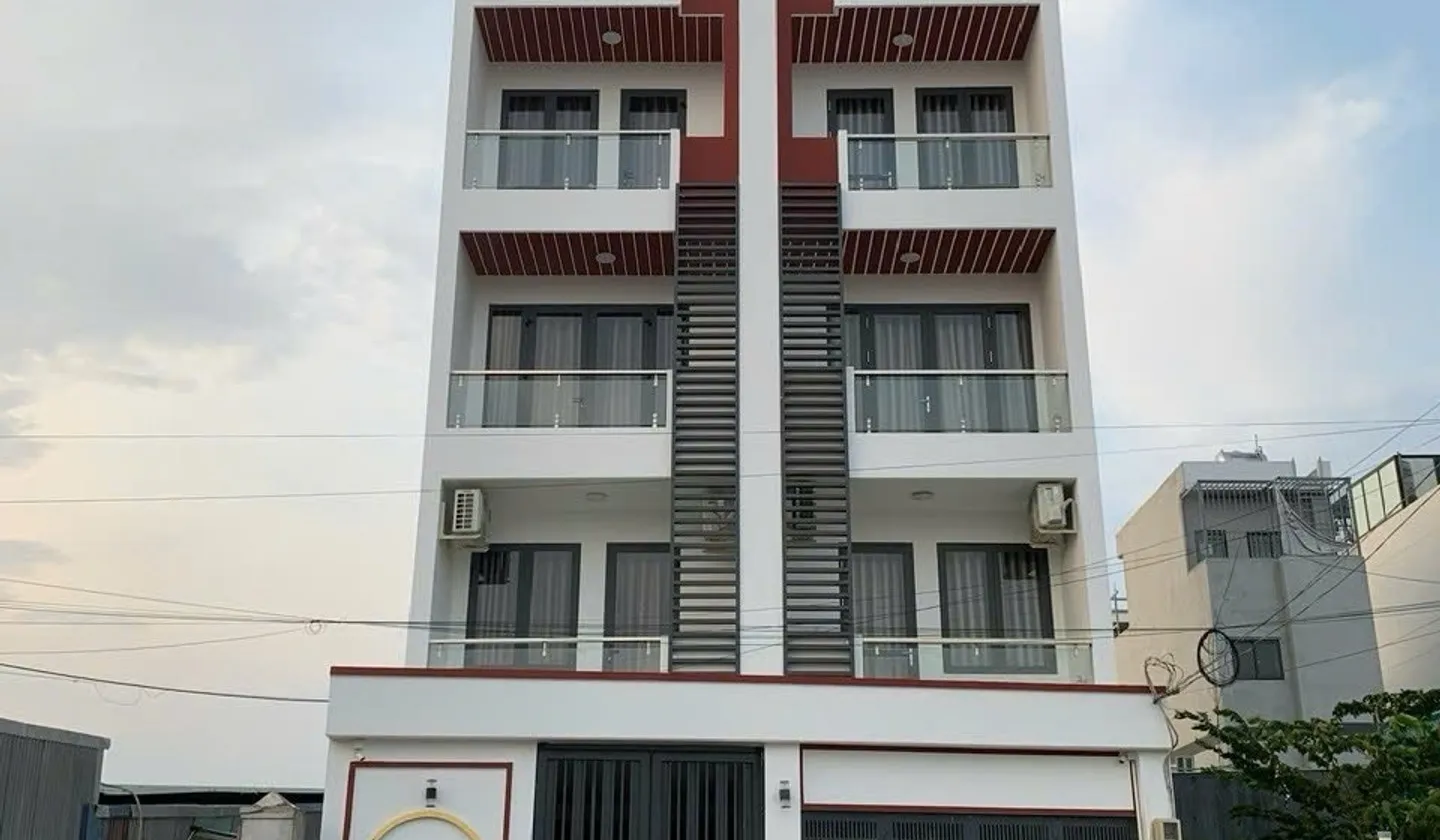 Bán văn phòng 6 tầng tại Phú Hữu, diện tích 89m2, giá 40 tỷ... Bán văn phòng tại Long Trường, Hồ Chí Minh 01
