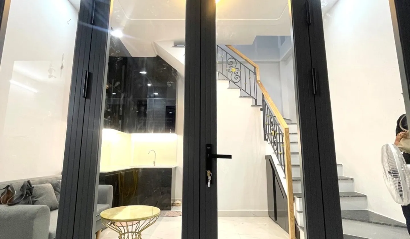 Nhà Mới Nguyễn Quang Diêu, Tân Phú – 4 tầng , sân thượng . Chỉ 2.85 TỶ
- 2PN – 2ƯC , Gần đường 12m.... Bán nhà riêng tại Phú Thọ Hòa, Hồ Chí Minh 01