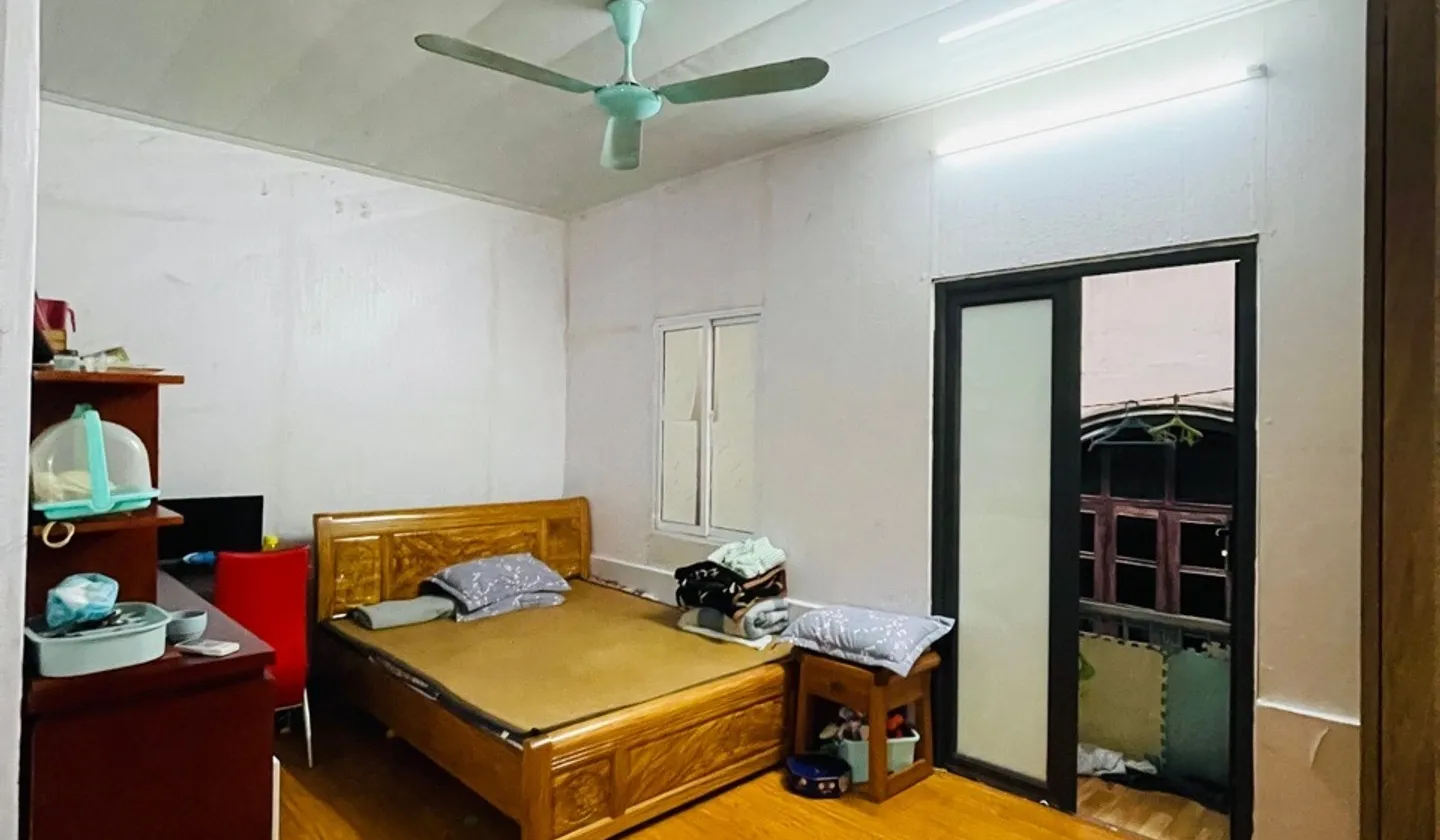 Bán căn hộ tầng 2 tập thể đại học Kinh tế quốc dân 80m2 3PN, tòa đẹp gần mặt phố đi lại thuận tiện... Bán căn hộ chung cư tại Bạch Mai, Hà Nội 01