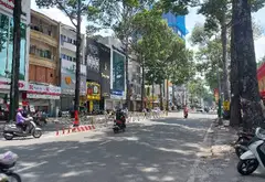 B.ÁN N.HÀ - QUẬN 5 – 4 TẦNG– 6 PN – HẺM TRƯỚC NHÀ 5M- NHỈNH 11 TỈ
📍 Vị trí trung tâm Q5, hẻm thông... Bán nhà riêng tại Chợ Quán, Hồ Chí Minh 03