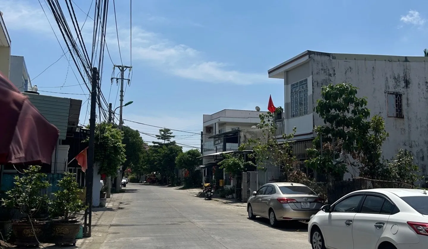 Nhà 2 tầng mới tại phường Hòa Xuân, Đà Nẵng, diện tích 97,3 m², giá 3,45 tỷ đồng... Bán nhà riêng tại Hòa Xuân, Đà Nẵng 01