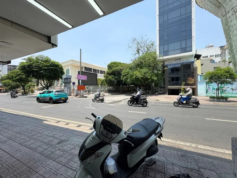 MẶT TIỀN ĐƯỜNG KINH DOANH MUA BÁN SẦM UẤT - 3 TẦNG BTCT... Bán nhà mặt phố tại Phú Nhuận, Hồ Chí Minh 01