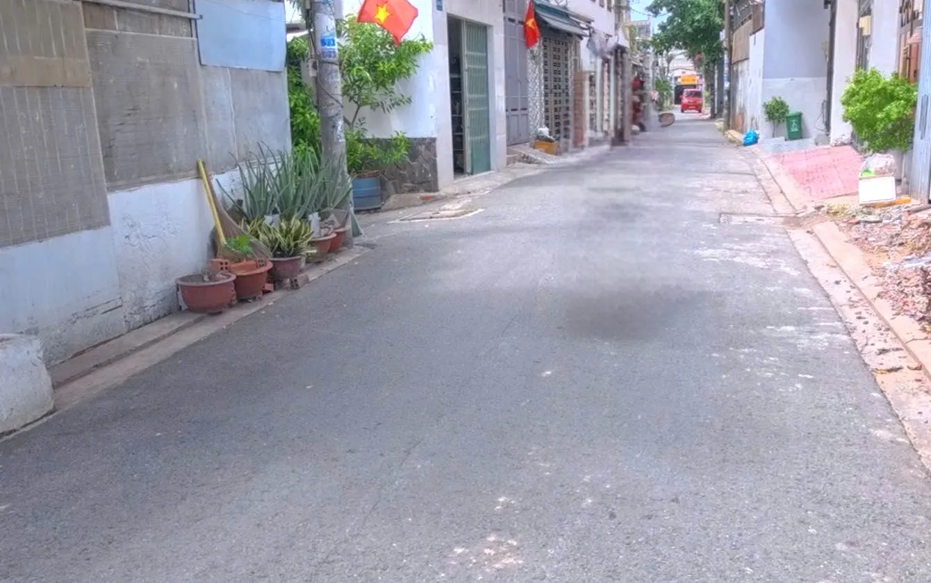 Chỉ hơn 5ty, hẻm xe hơi nhà Hương lộ 2... Bán nhà riêng tại Bình Trị Đông, Hồ Chí Minh 01