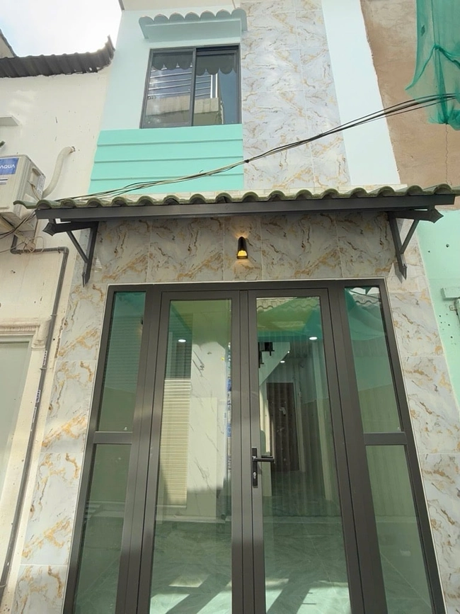 NHÀ NHỎ XINH TÂN PHÚ - MỚI XÂY MỚI TINH - GIÁP TÂN BÌNH , GẦN KÊNH TÂN HÓA - NHÀ 2 TẦNG MỚI TINH- GIÁ CHỈ 2 TỶ !!! ( NÊN XEM THỬ ) tại Hồ Chí Minh 01