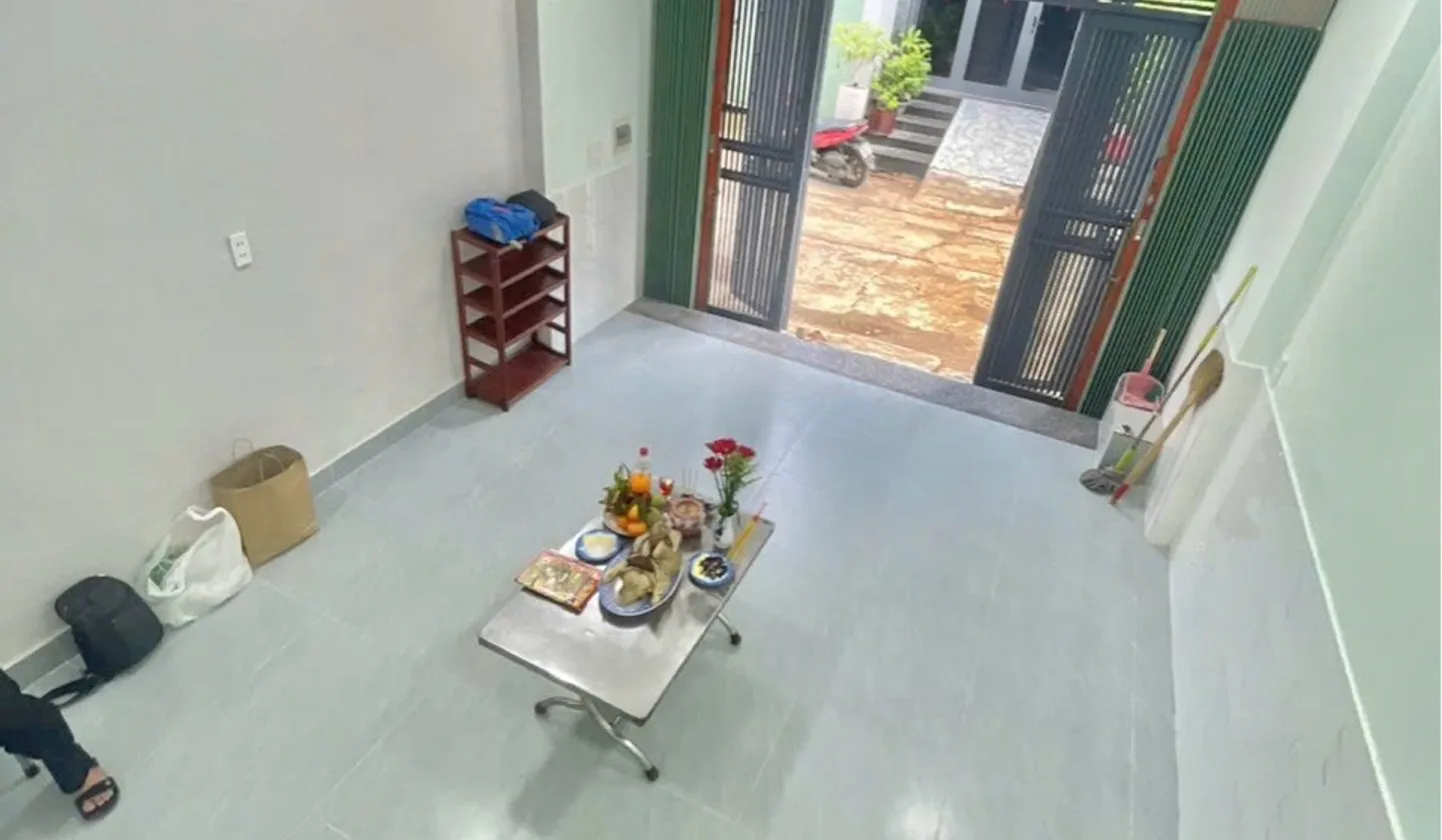 Bán nhà riêng 3 tầng diện tích 40.4m2 tại Phường An Lạc, Bình Tân
VDQ.BT.5.51.44.371... Bán nhà riêng tại An Lạc, Hồ Chí Minh 01