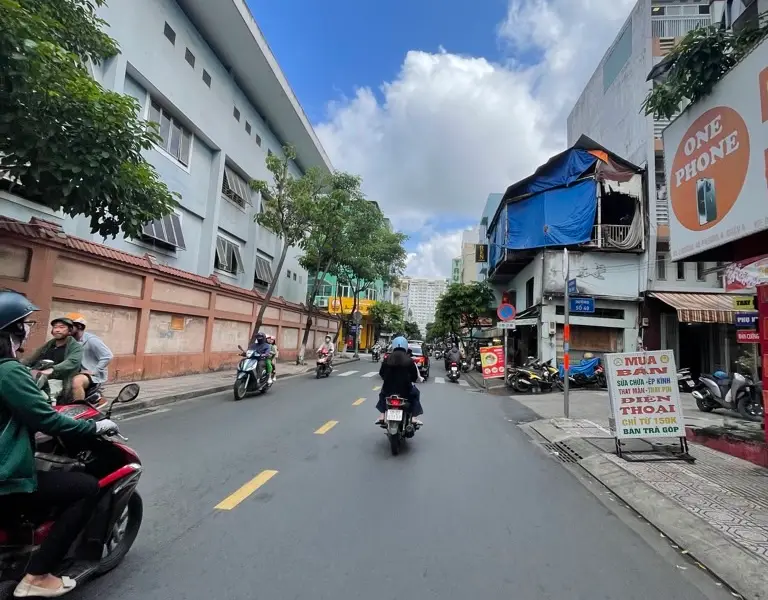 Đối diện Hồ bơi Vân Đồn - Mua đất tặng nhà 2 Tầng - 65m2 - Nhỉnh 9 tỷ... Bán nhà riêng tại Khánh Hội, Hồ Chí Minh 01