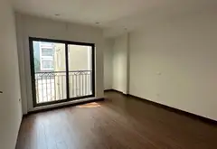 Bán nhà riêng 5 tầng tại phường Long Biên, Hà Nội với sân rộng và ô tô đỗ cổng... Bán nhà riêng tại Long Biên, Hà Nội 04