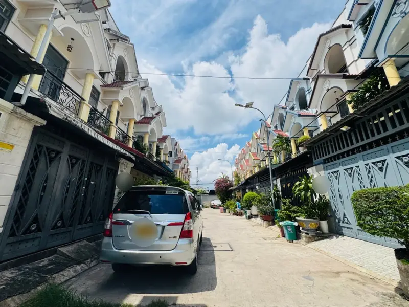 Bán nhà đẹp, tiện nghi - 3 tầng, 4PN-4WC, ô tô đậu cửa tại Thạnh Lộc 19... Bán nhà riêng tại An Phú Đông, Hồ Chí Minh 01