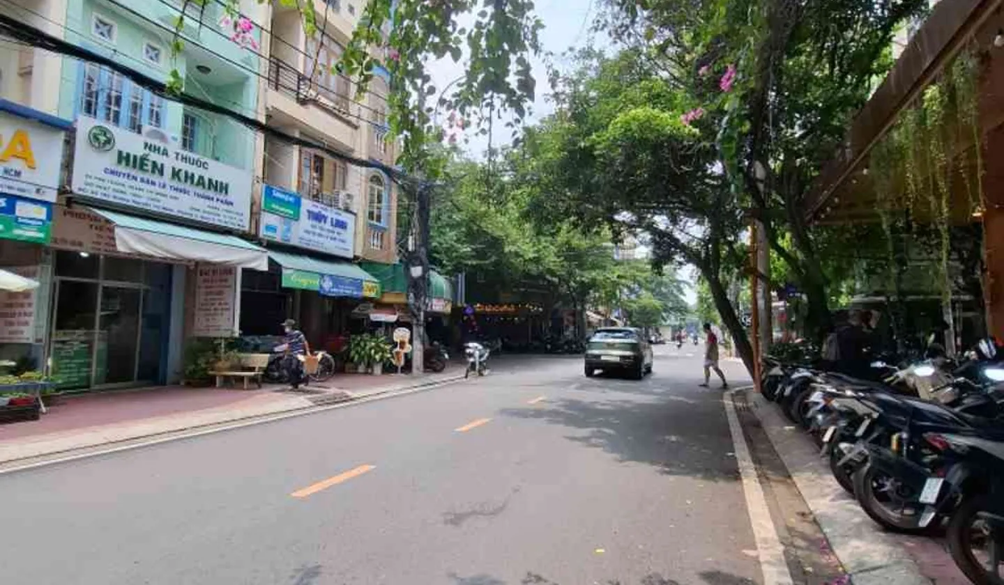 Cơ hội sở hữu nhà mặt phố mặt tiền rộng tại Phường Chánh Hưng, Hồ Chí Minh... Bán nhà mặt phố tại Chánh Hưng, Hồ Chí Minh 01