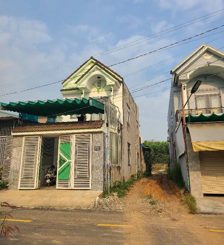 Nhà mặt phố 2 tầng giá tốt tại Phước Hải - Tân Uyên... Bán nhà mặt phố tại Bình Dương, Hồ Chí Minh 01