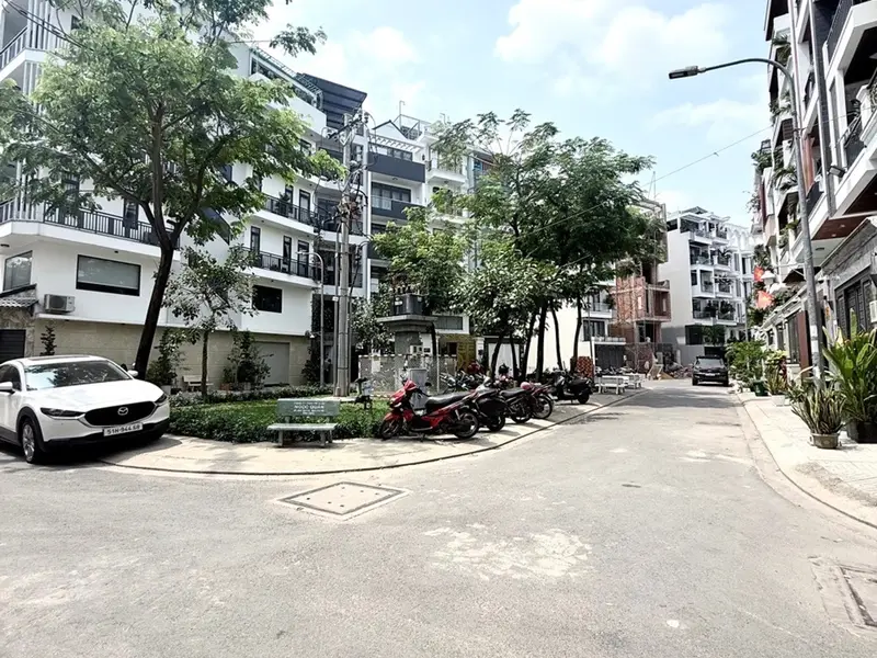 LÔ GÓC KHÁCH SẠN - CHDV VUA DÒNG TIỀN 120tr/th - 7 Tầng, Hầm, Thang máy 22PN- NGAY KÊNH THAM LƯƠNG... Bán nhà riêng tại An Nhơn, Hồ Chí Minh 01