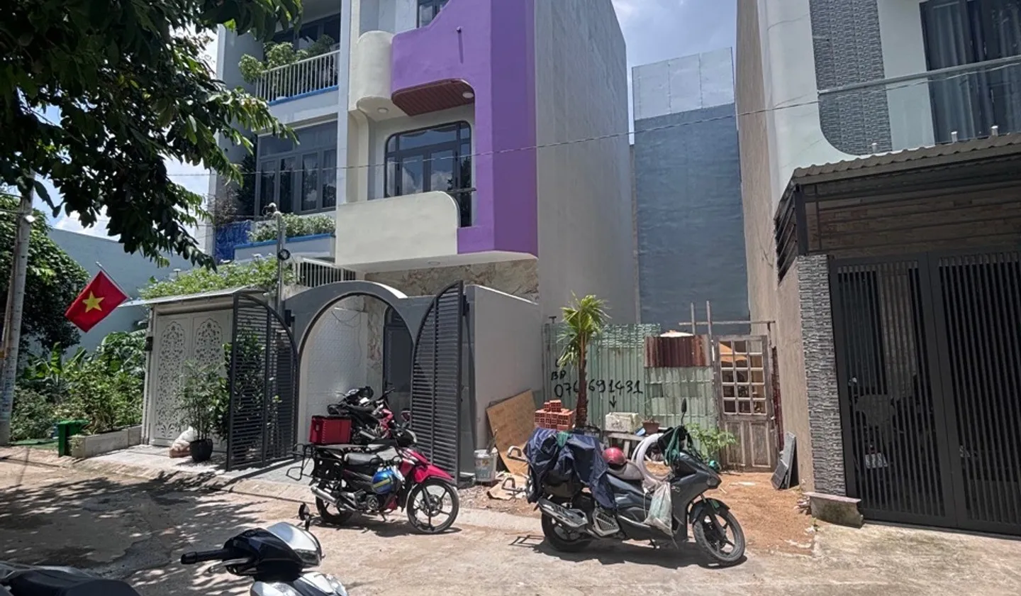 Cơ Hội Sở Hữu Đất Vị Trí Đẹp Gần Vinhome Quận 9 Với Giá Hấp Dẫn... Bán đất tại Long Bình, Hồ Chí Minh 01