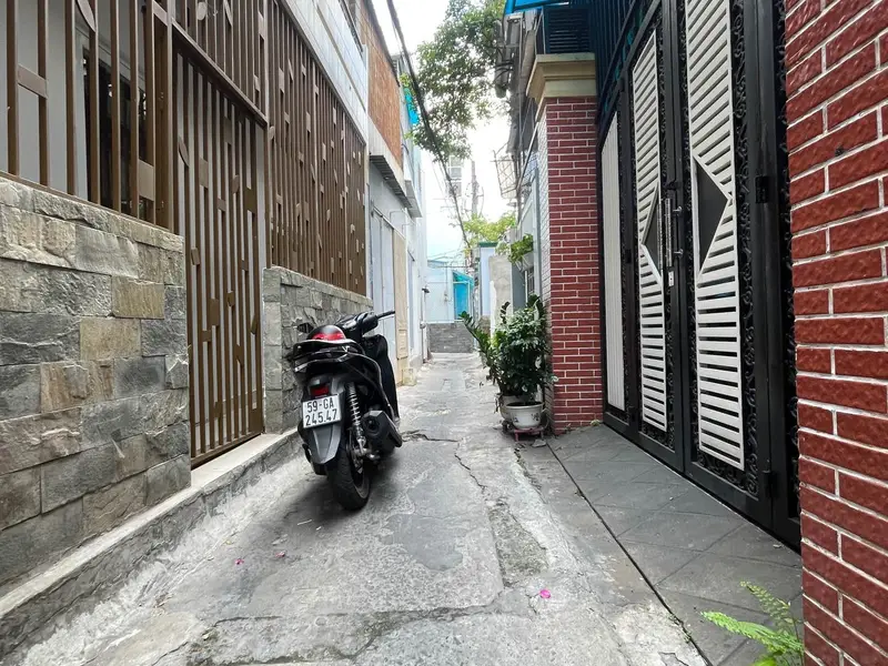 💥KHU HIẾM NHÀ BÁN TT PHÚ NHUẬN GIÁP Q1 - 1 BƯỚC RA HẺM XE HƠI THÔNG -CN ĐỦ 26M2 - 3L SÂN THƯỢNG... Bán nhà riêng tại Cầu Kiệu, Hồ Chí Minh 01