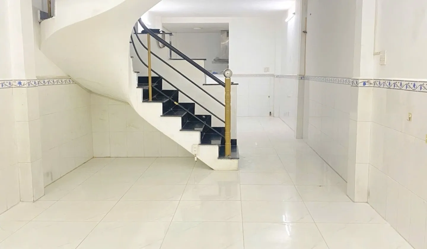 Nhà mặt phố 2 tầng giá cực tốt, tiềm năng kinh doanh hấp dẫn... Bán nhà mặt phố tại Phú Thạnh, Hồ Chí Minh 01
