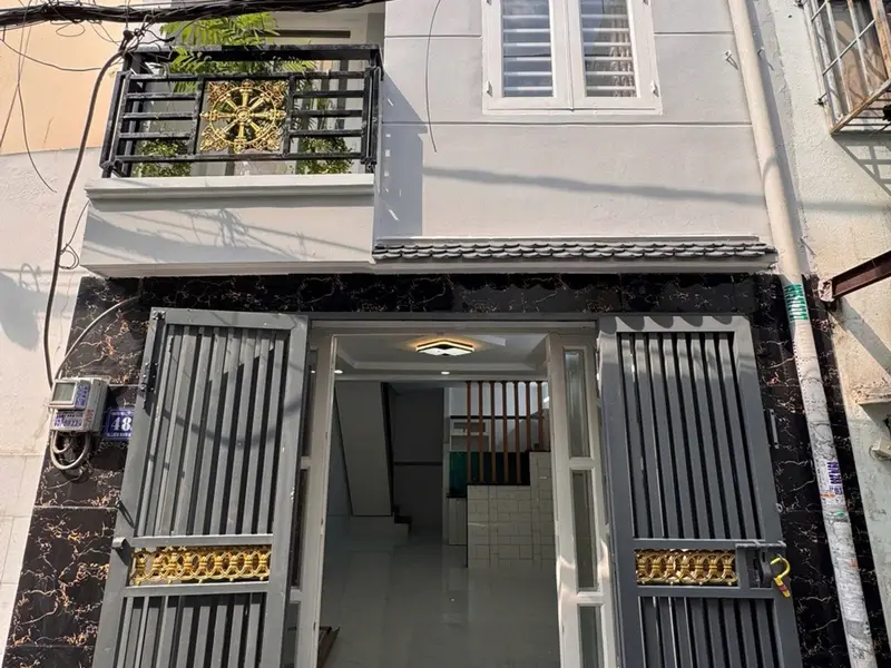 Nhà 2 tầng sát mặt tiền hẻm xe hơi, giá chỉ hơn 3,8 tỷ... Bán nhà riêng tại Bình Hưng Hòa, Hồ Chí Minh 01