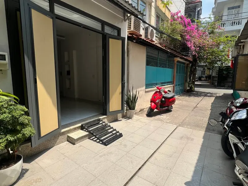 Nhà 3 tầng hiện đại ở Tân Bình, tiện nghi đầy đủ, giá tốt... Bán nhà riêng tại Tân Bình, Hồ Chí Minh 01