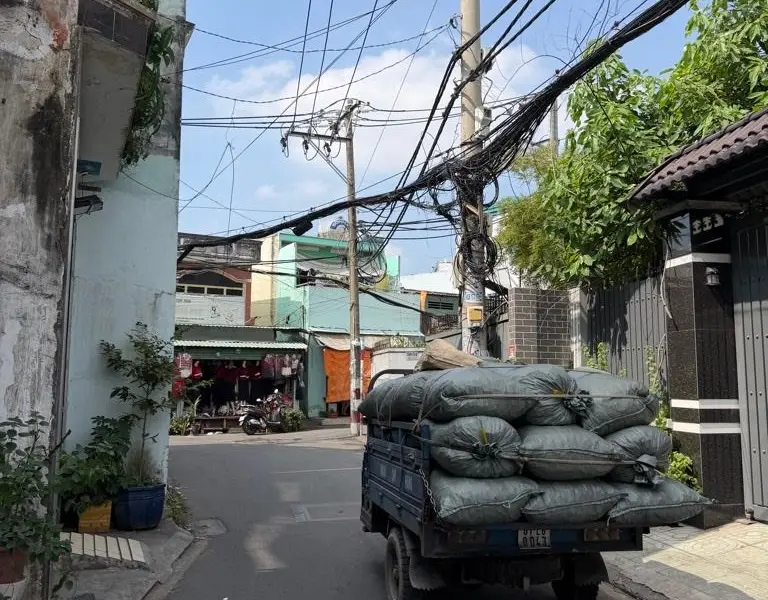 Nhà 2 tầng mặt tiền 4m tại Tân Phú, giá 5 tỷ... Bán nhà riêng tại Phú Thạnh, Hồ Chí Minh 01