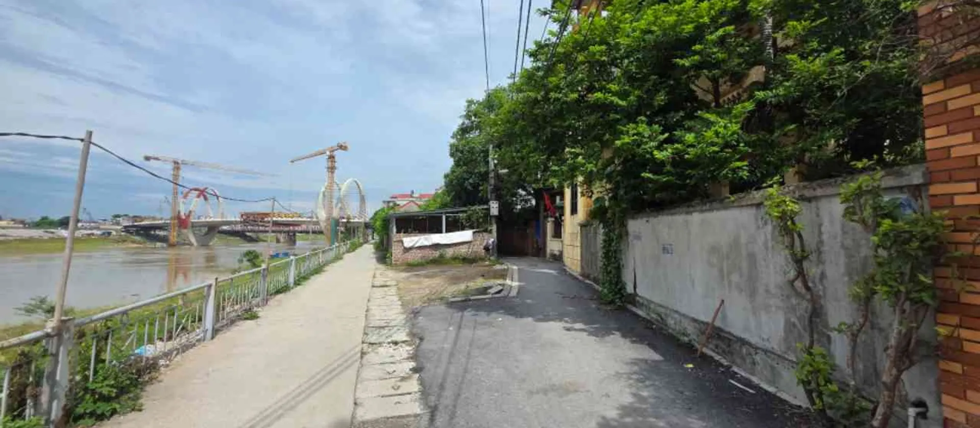 Bán đất hai mặt tiền view sông Đuống tại Hà Huy Tập, diện tích 77m2... Bán đất tại Phù Đổng, Hà Nội 01