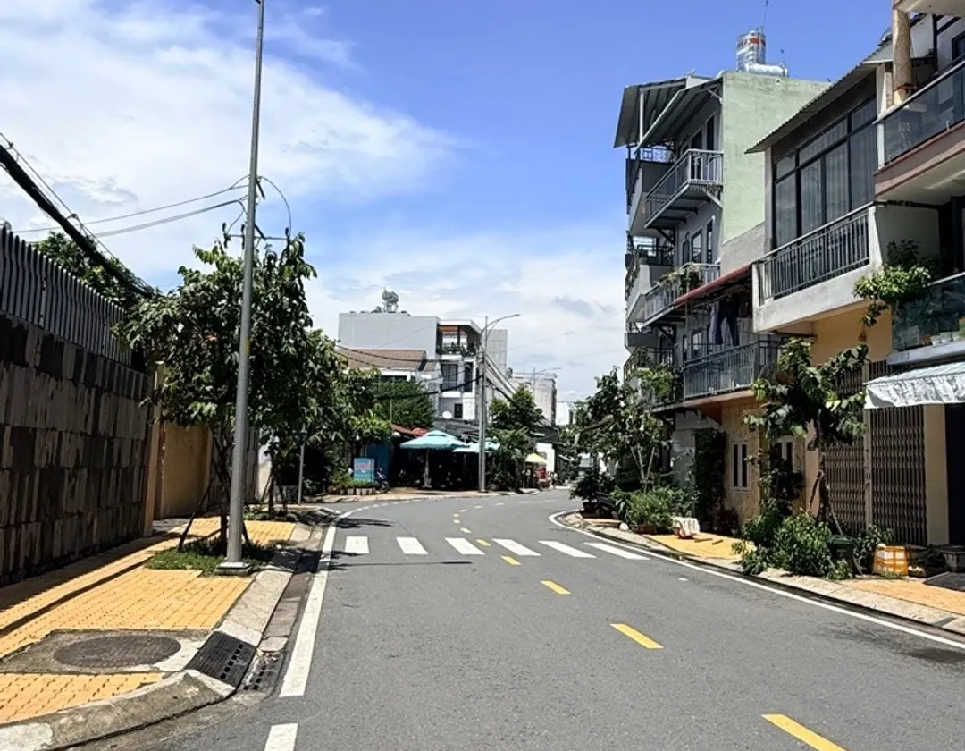 Nhà 5 tầng rộng rãi tại Phường An Lạc, Hồ Chí Minh, Cạnh Aeon Bình Tân... Bán nhà riêng tại An Lạc, Hồ Chí Minh 01