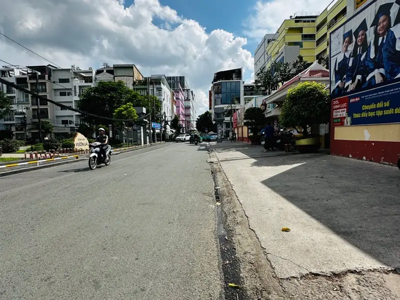 Biệt thự Quận 10 gần 300 m2 ngay Lê hồng Phong... Bán nhà mặt phố tại Hòa Hưng, Hồ Chí Minh 01