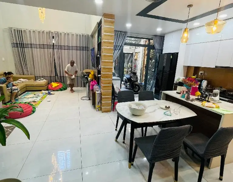 💰 8.2 TỶ | HUỲNH VĂN GẤM – TÂN PHÚ | GIẢM 200TR
🏡 68m² – ngang 7.4m | 4 tầng kiểu biệt thự mini |... Bán owner_side tại Tây Thạnh, Hồ Chí Minh 01