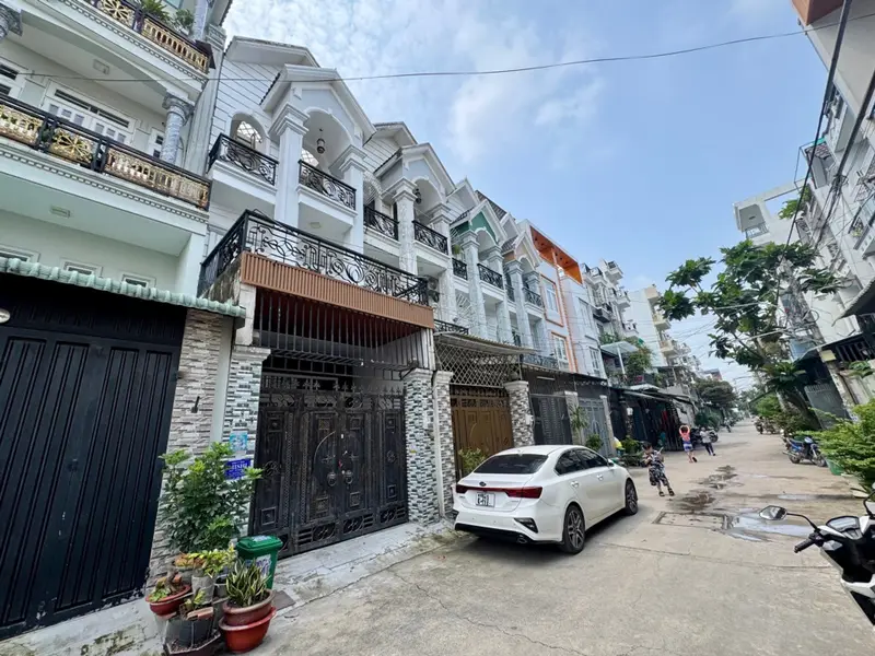 Bán nhà 3 tầng 4 phòng ngủ khu Thạnh Xuân 22, đường rộng 7m. Chỉ 5.45... Bán nhà riêng tại Thới An, Hồ Chí Minh 01