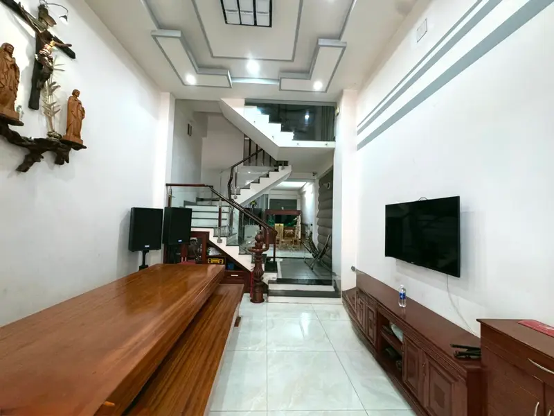✅Nhà 5 tầng BTCT - Diện tích theo hồ sơ: 4x14m(54m² )vuông vức
+ Ngõ vào hẻm: Lạc Long Quân Q11... Bán nhà riêng tại Hòa Bình, Hồ Chí Minh 01